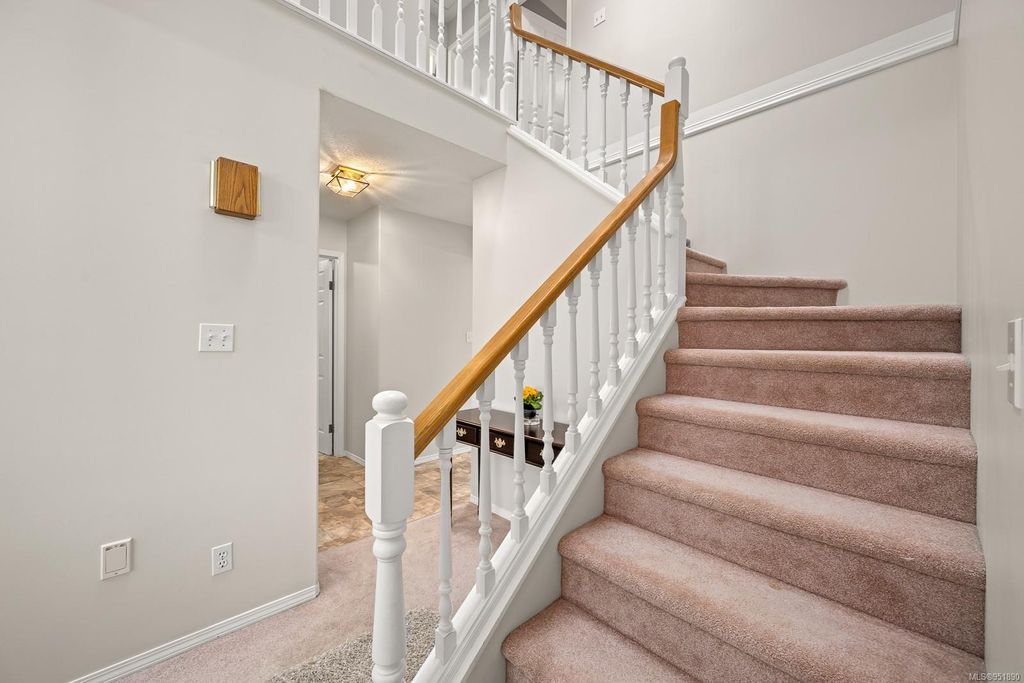 listing image 16049505957842708037