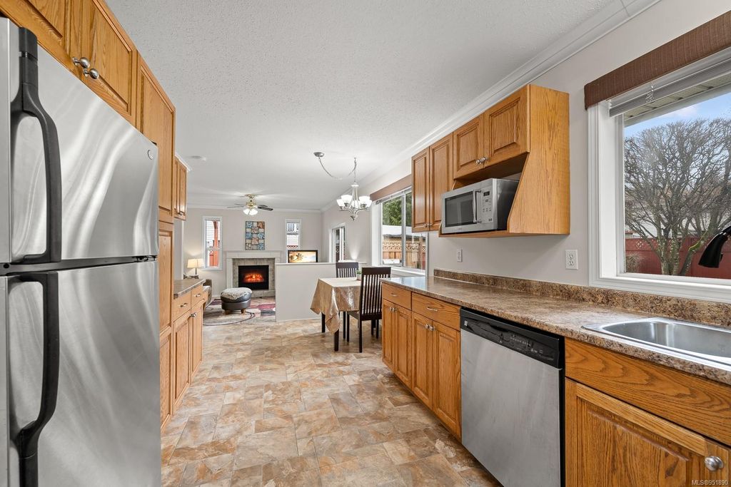 listing image 16042592024567029004
