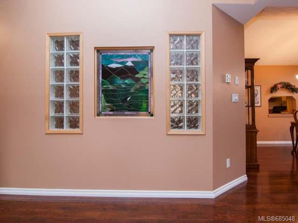 listing image 16040600395022306945