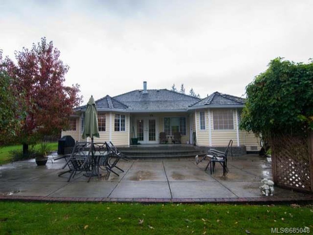 listing image 16042716828621352591