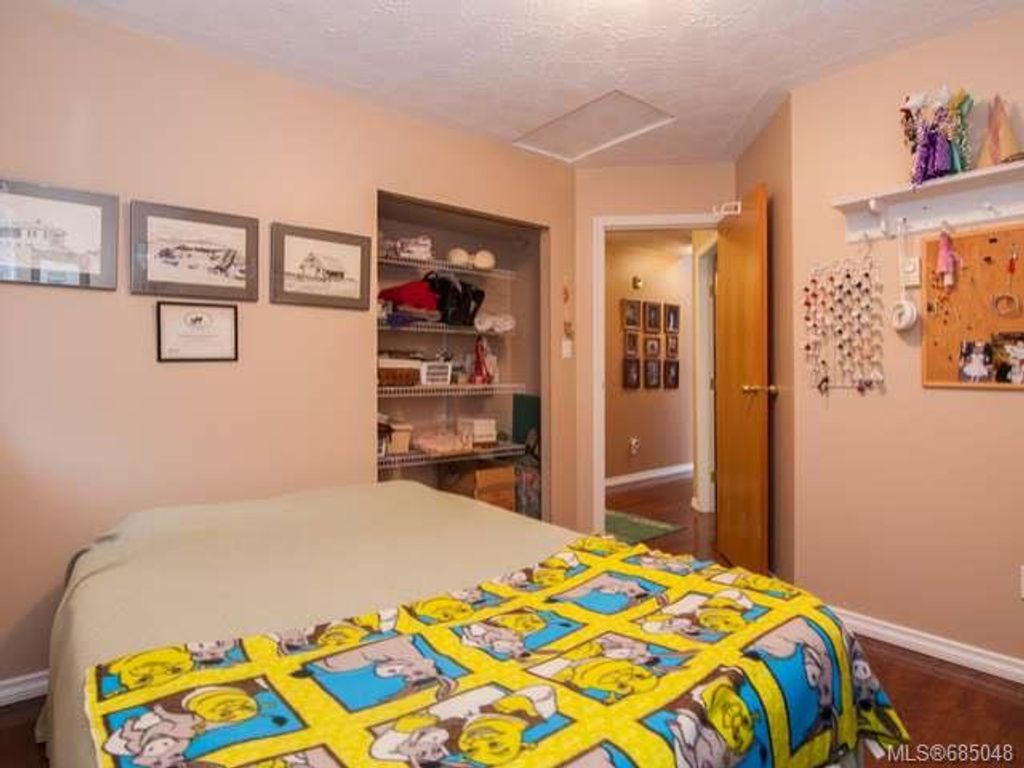 listing image 16042435846440541252