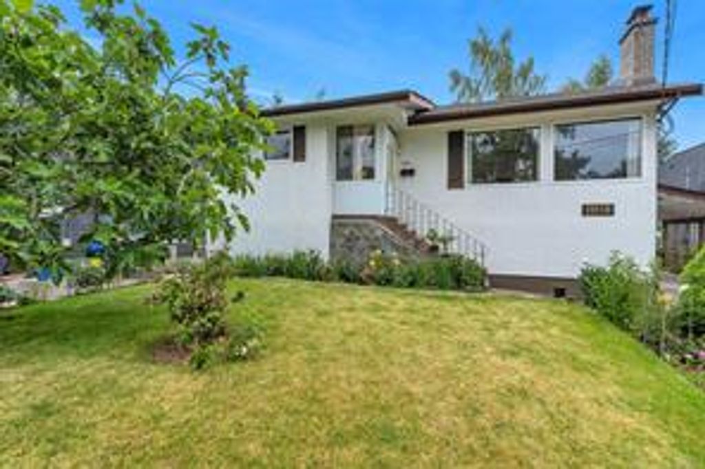 listing image 16049407227815175718