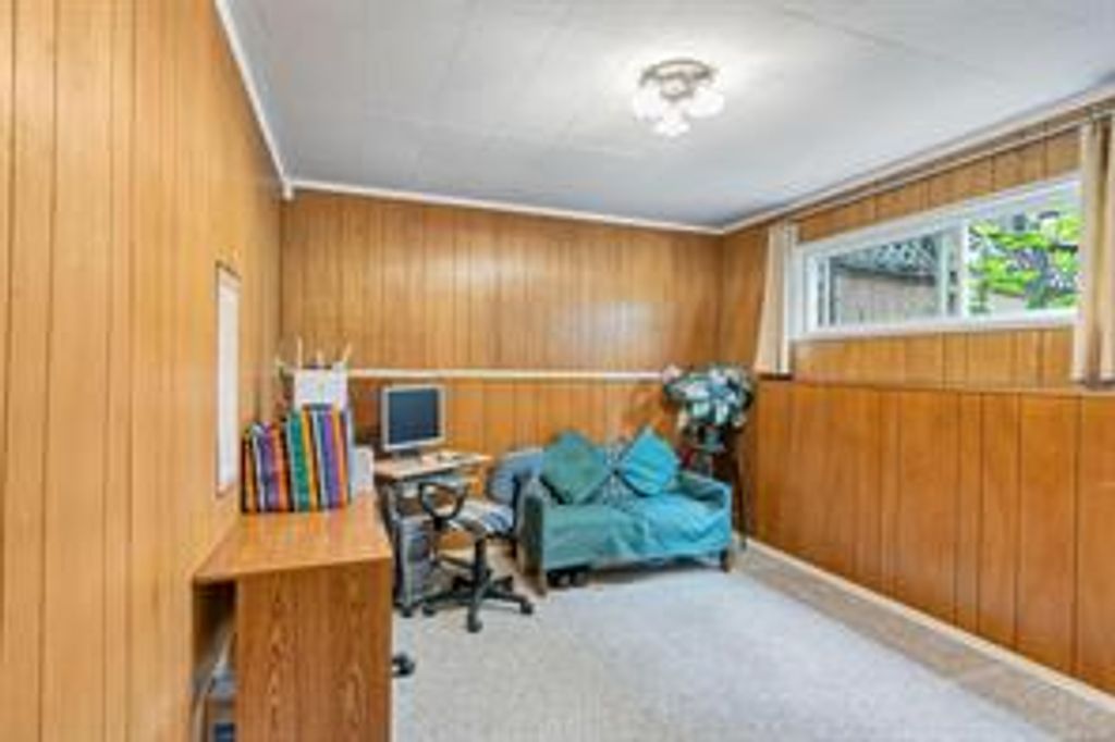 listing image 16049199446915841850