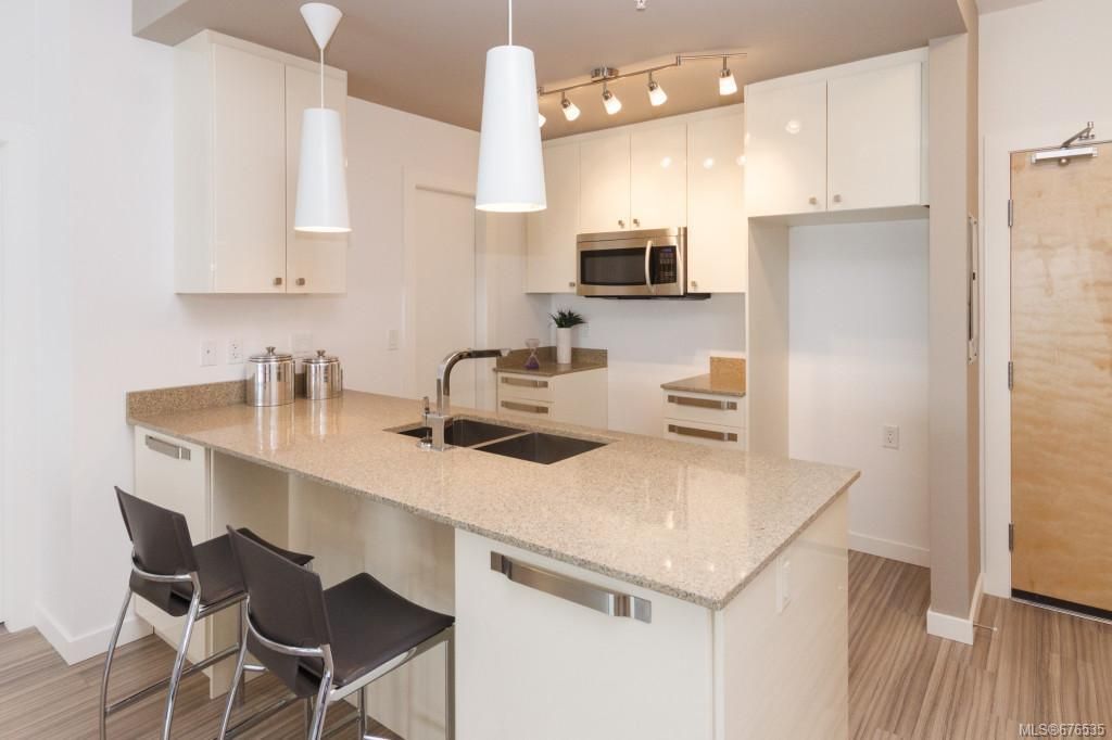 listing image 16041244902935979627