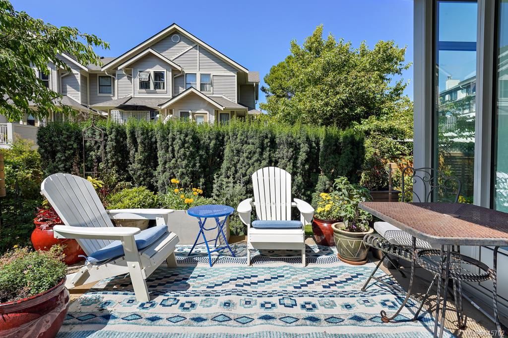 listing image 16048728283319733491