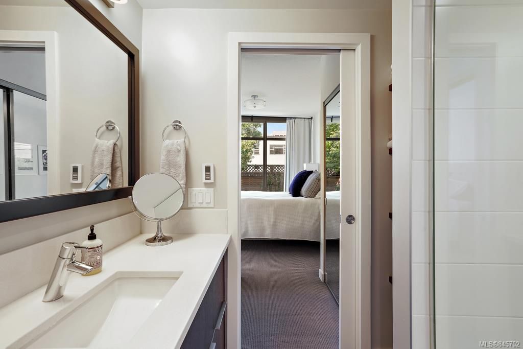 listing image 16046432756350120906