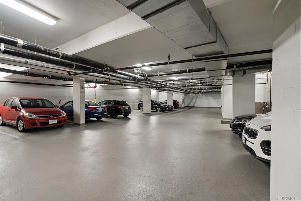 listing image 16047437351702472850