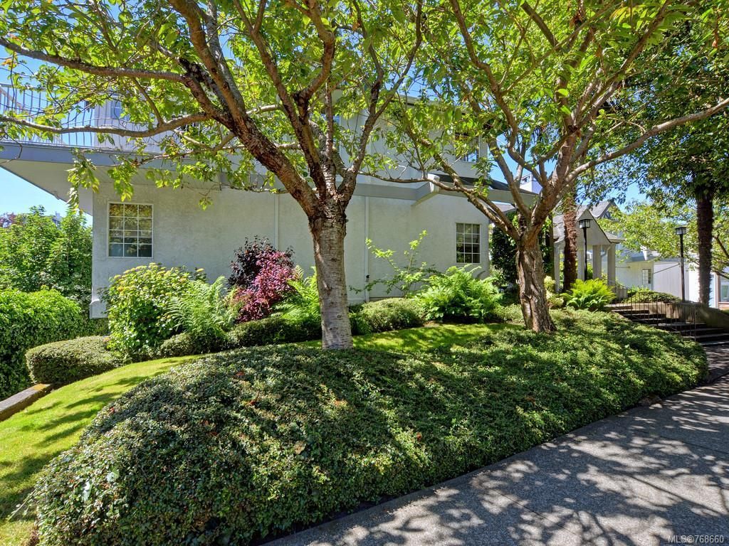 listing image 16040680522423863785