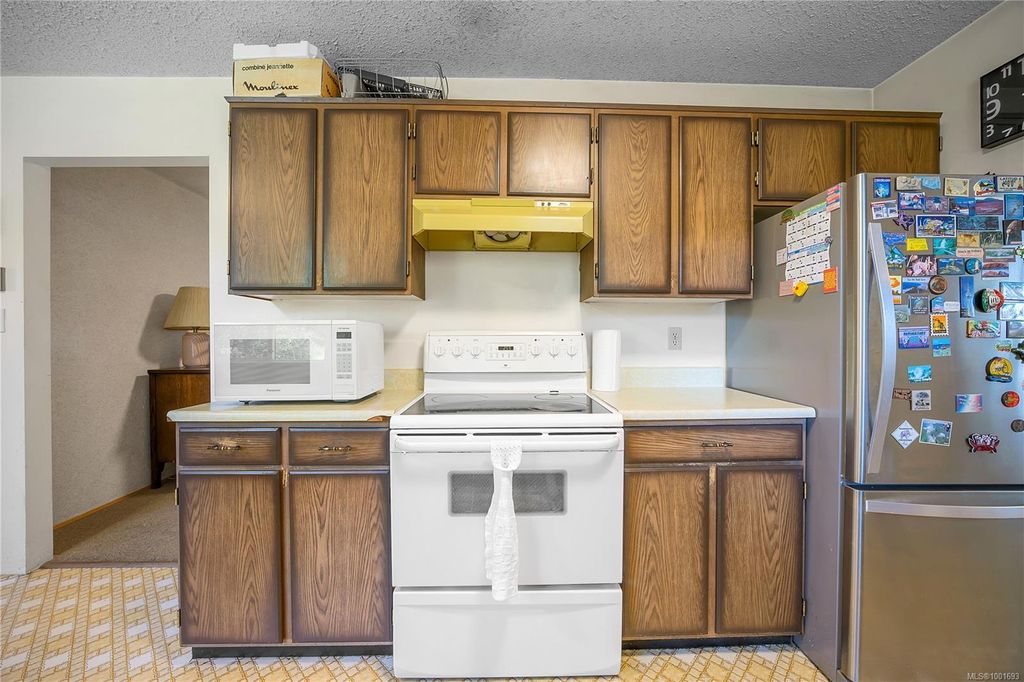 listing image 16048388348600032207