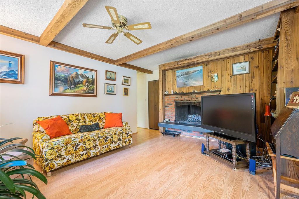 listing image 16042428073382940582