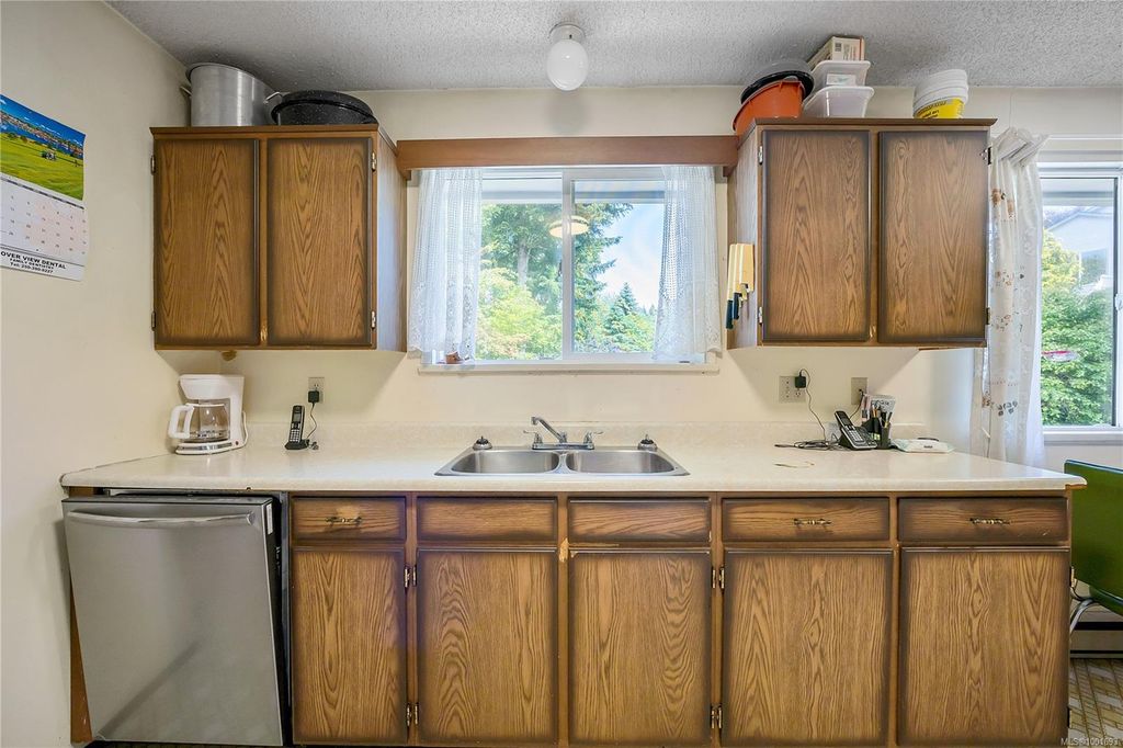 listing image 16048955472437103432