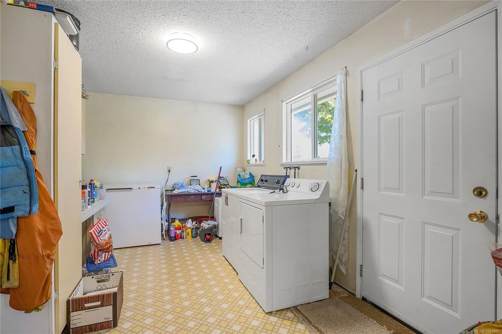 listing image 16042441220509465698