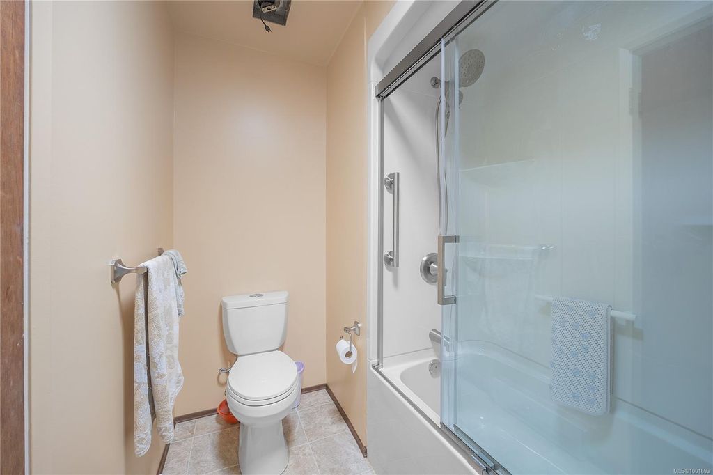 listing image 16041885522878847964
