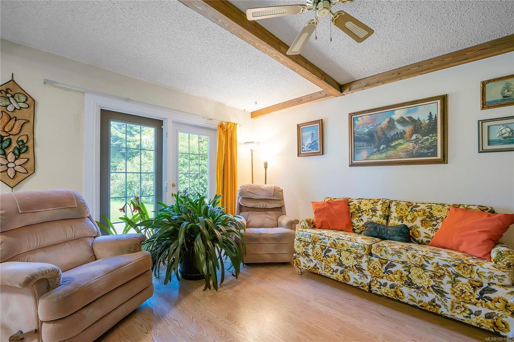 listing image 16045152742342105157
