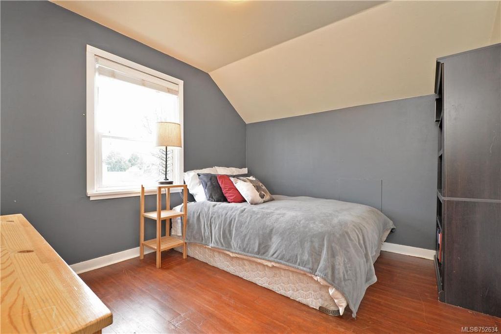 listing image 16045825249289001866