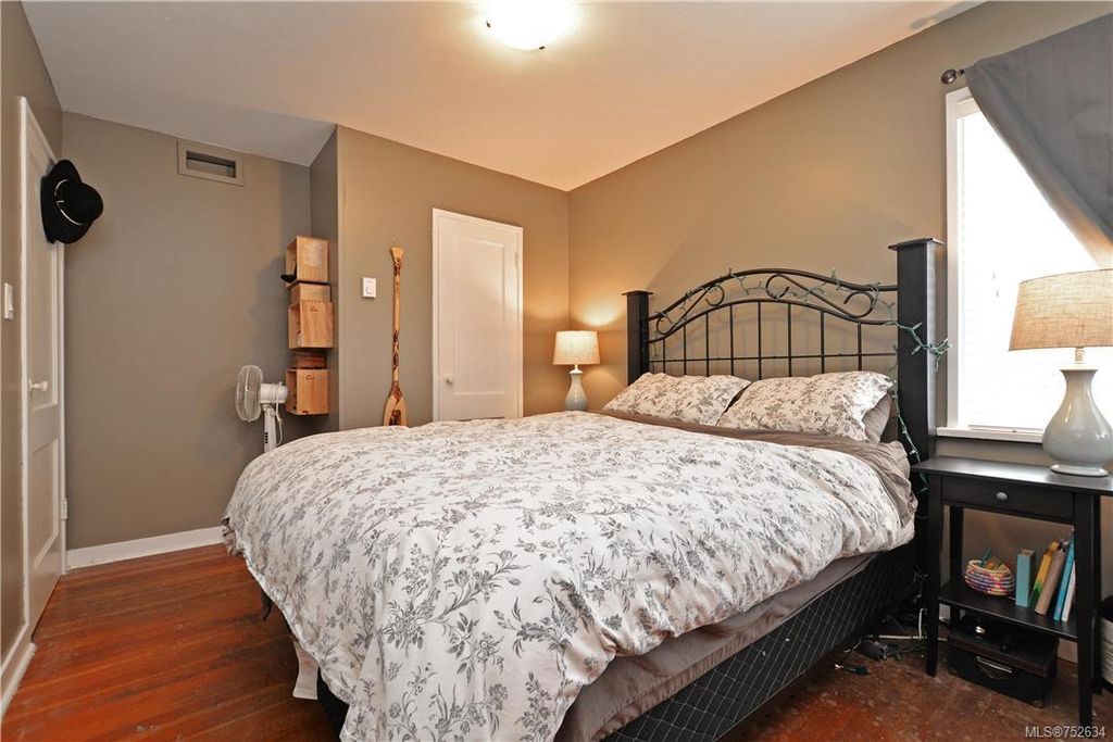 listing image 16044792030995549955