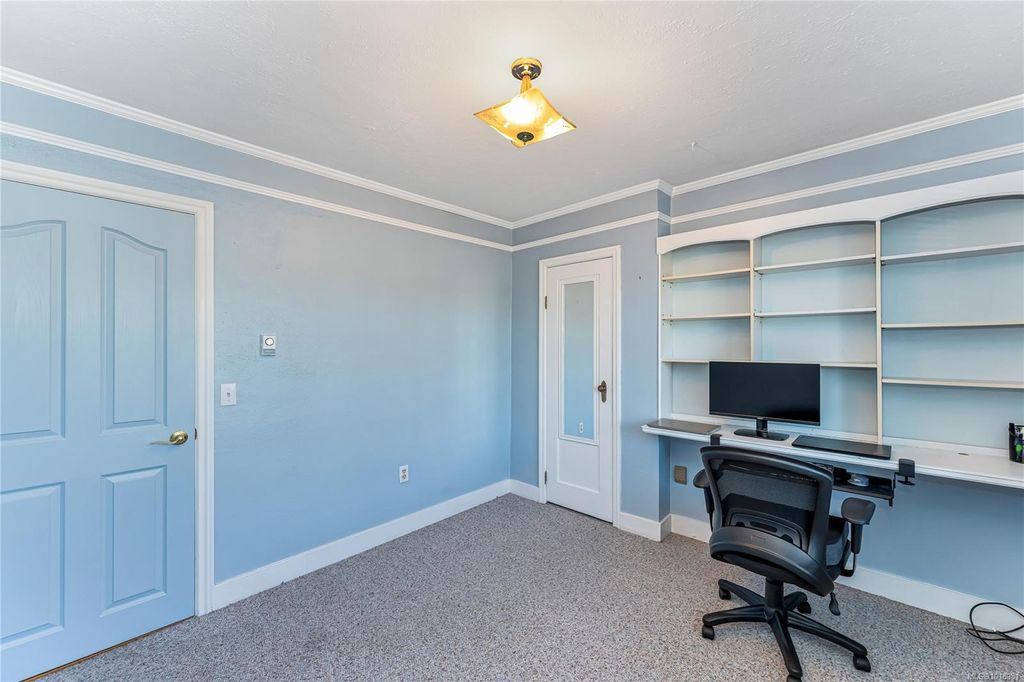 listing image 16042946614246191439