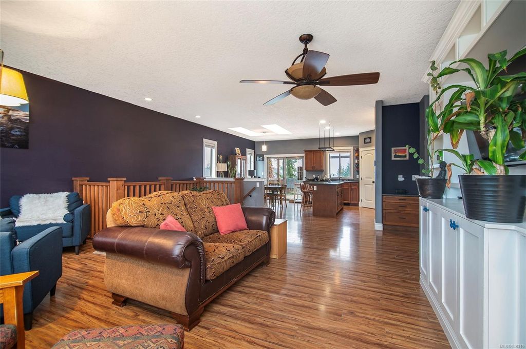 listing image 16047736886499226260