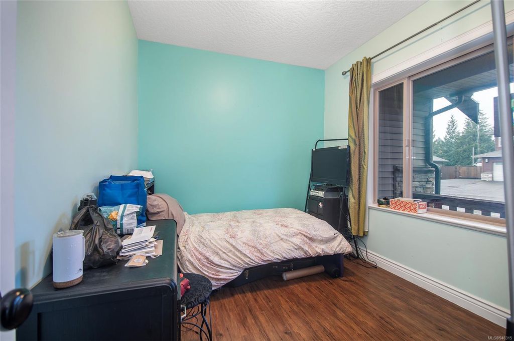 listing image 16044731048182610453