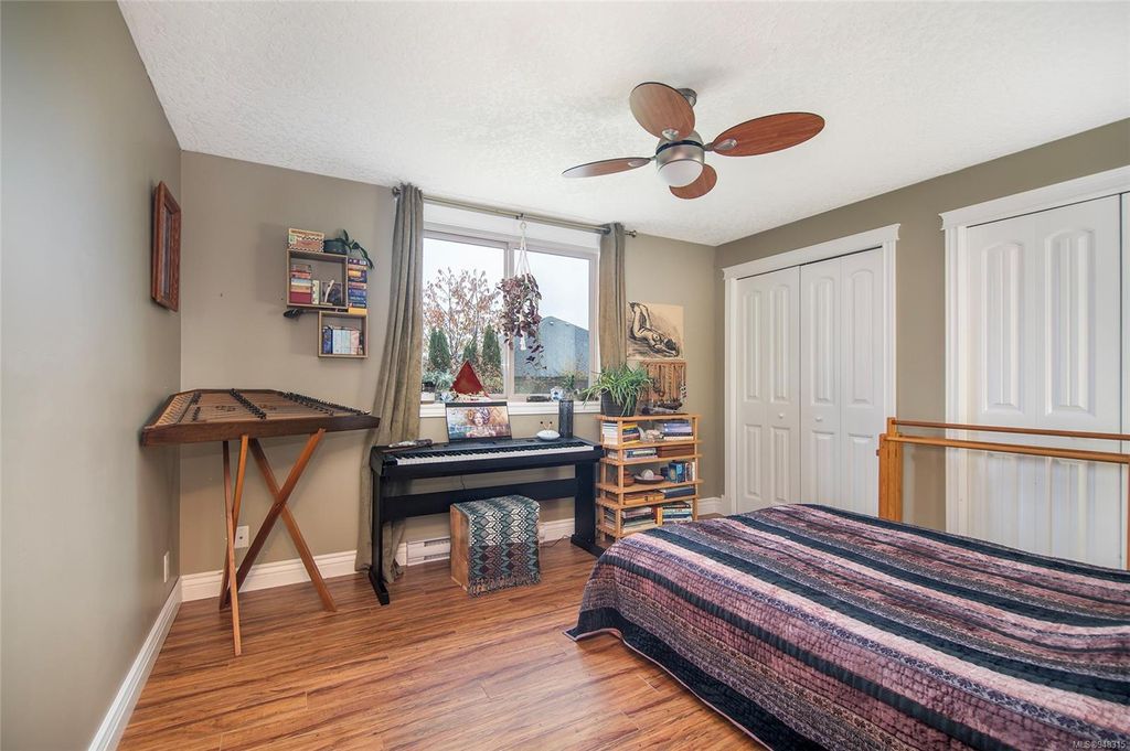 listing image 16040558661211004221