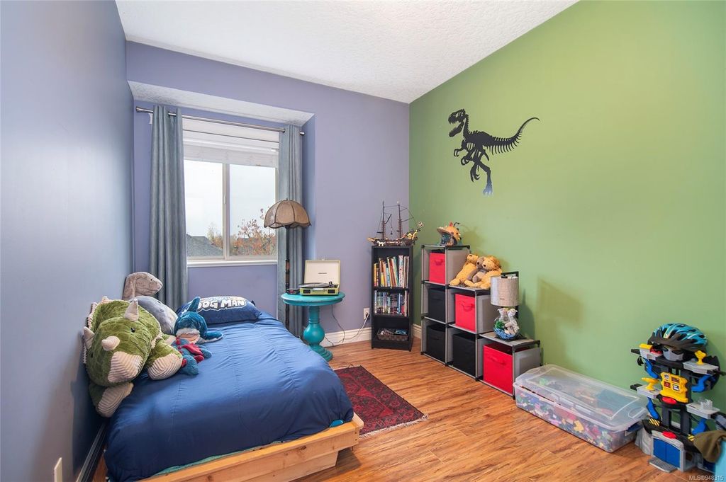 listing image 16040831362287344255