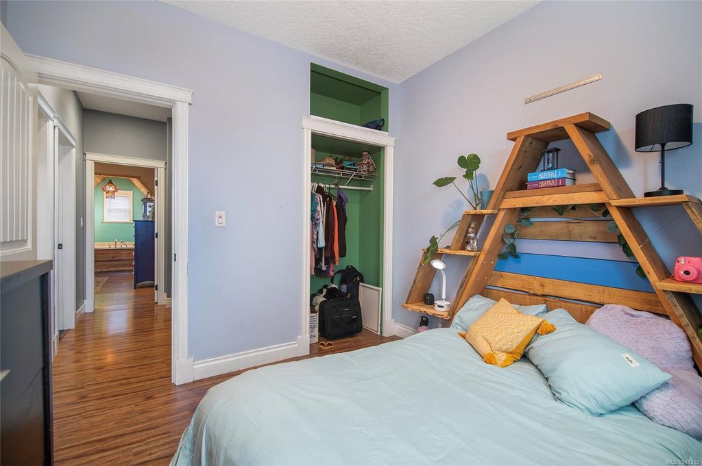 listing image 16046304597986621156