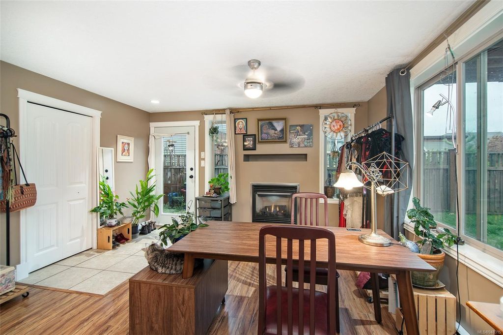 listing image 16049283536534705836