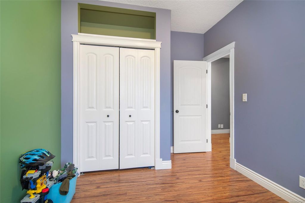 listing image 16046970508087989480