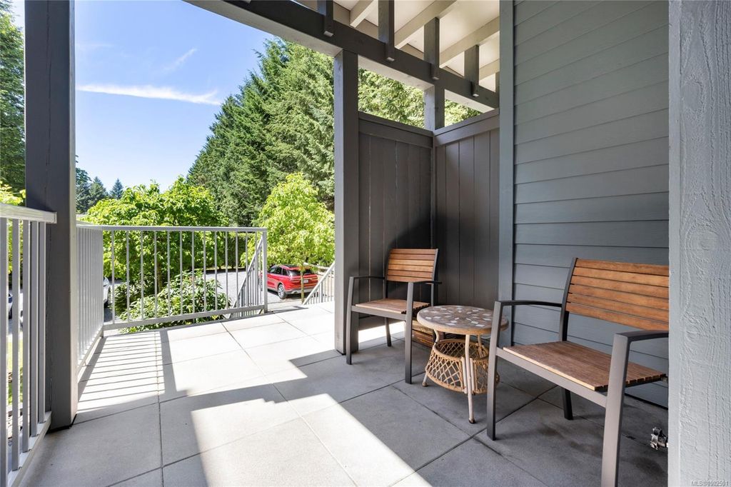 listing image 16045916207861324567