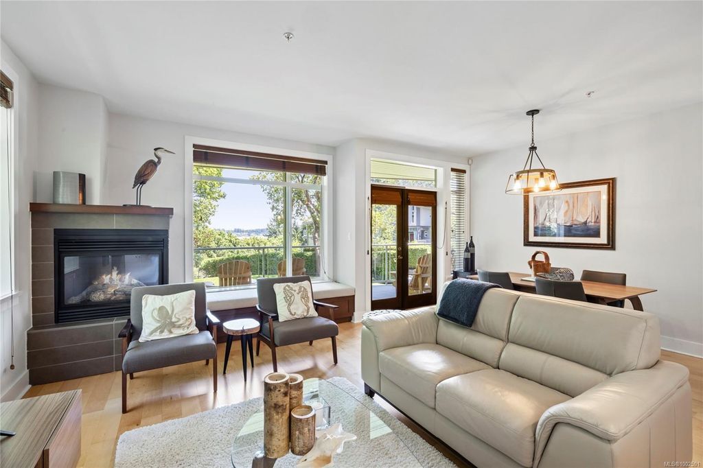 listing image 16042916638964629427