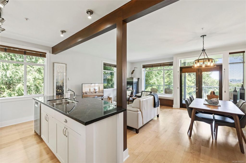 listing image 16040718141887125522