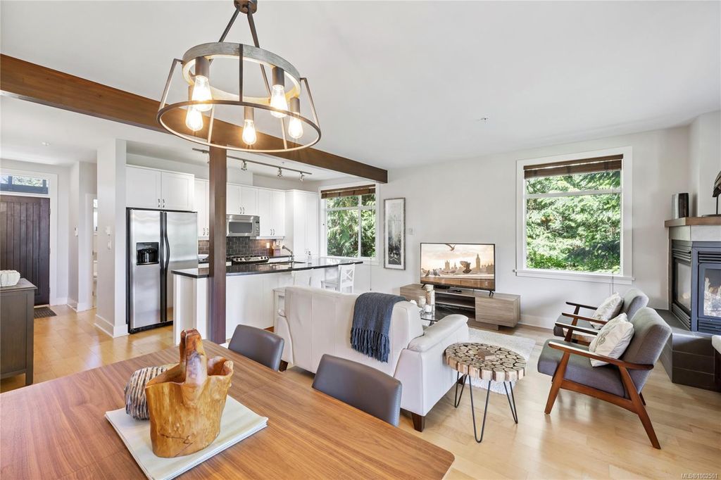 listing image 16049149377094397867