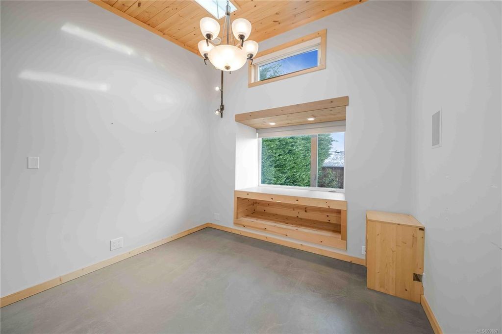 listing image 16048374376384503972