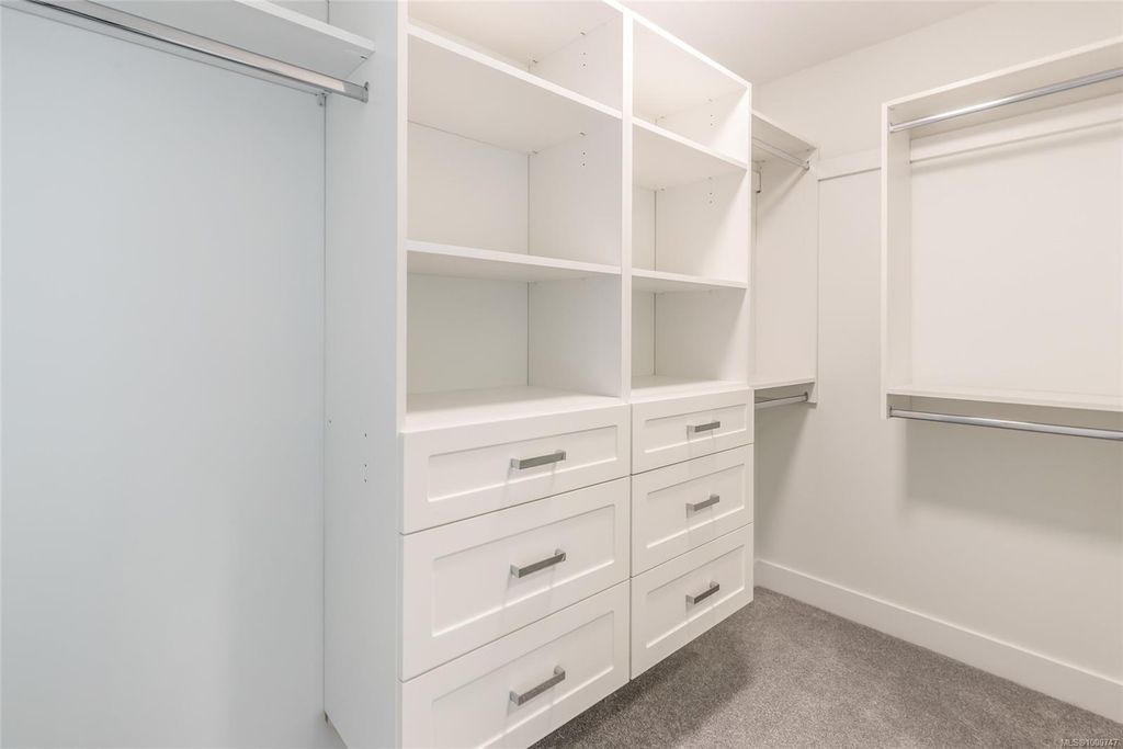 listing image 16041669402605728924