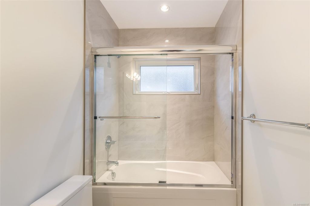 listing image 16040203451296229122