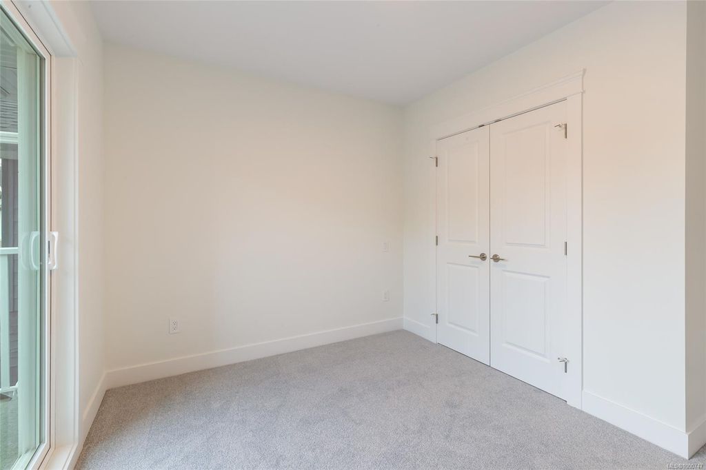 listing image 16046640288227280262