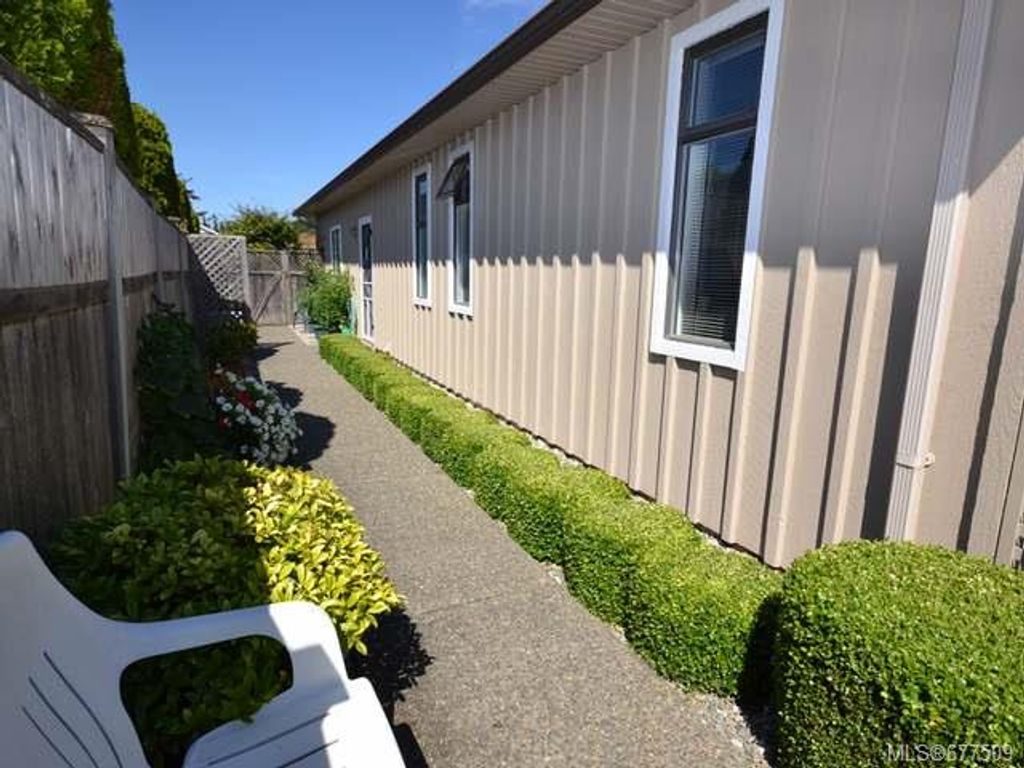 listing image 16044456249859251693