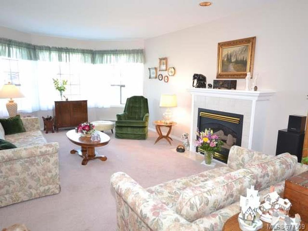 listing image 16049382633064393509