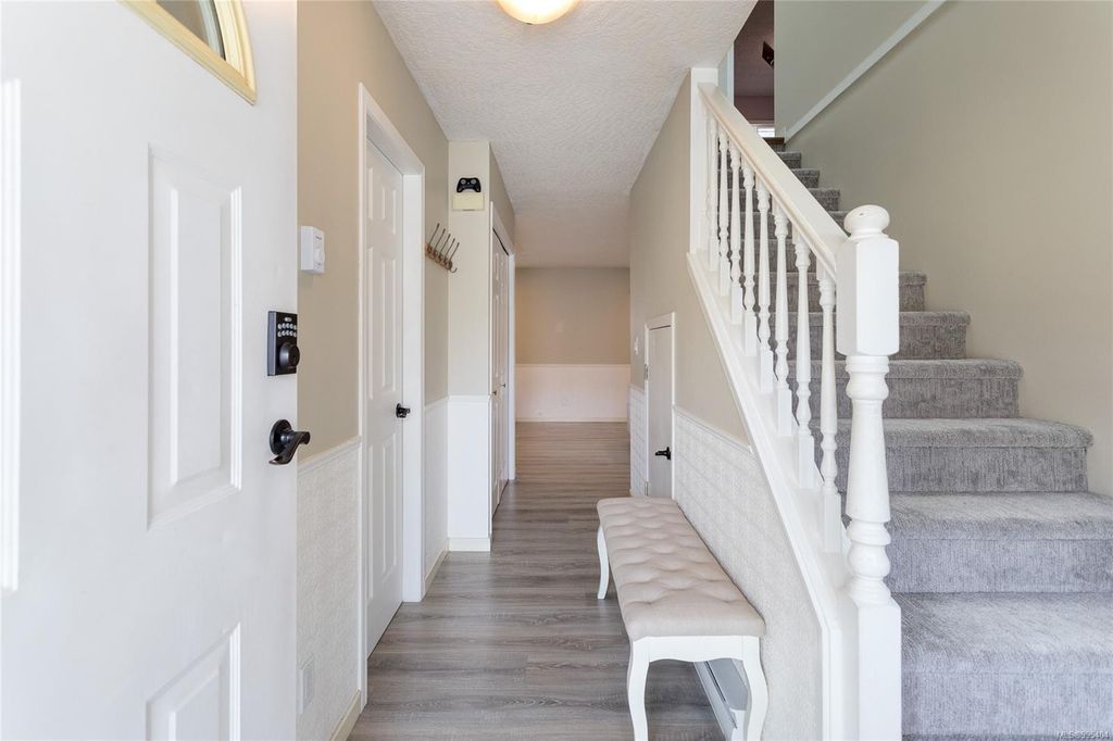 listing image 16042215433884368709