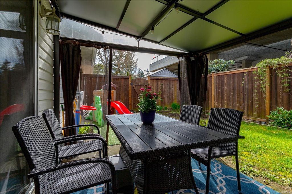 listing image 16040839238547571702