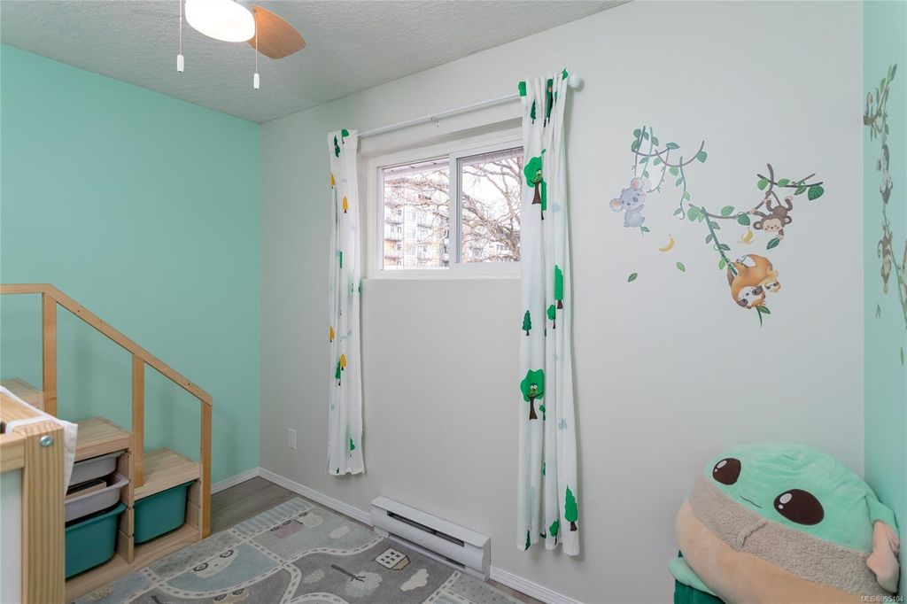 listing image 16049273992933790915