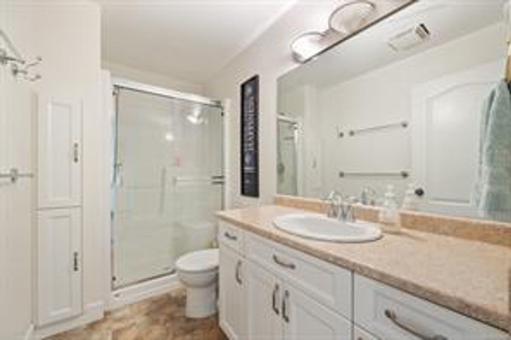listing image 16048136667168170294