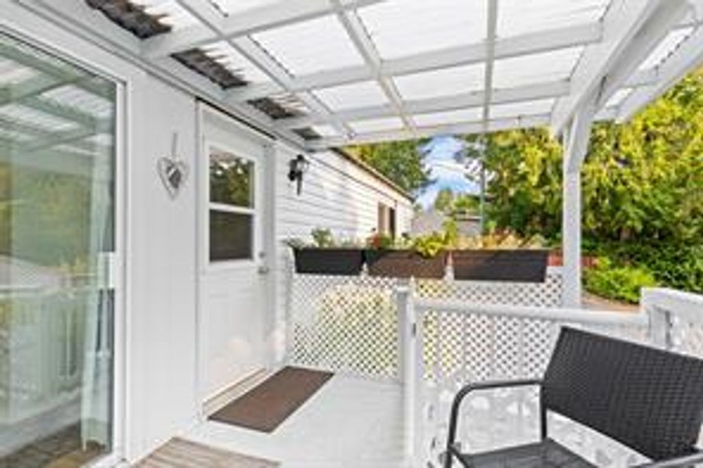 listing image 16040597032225855772
