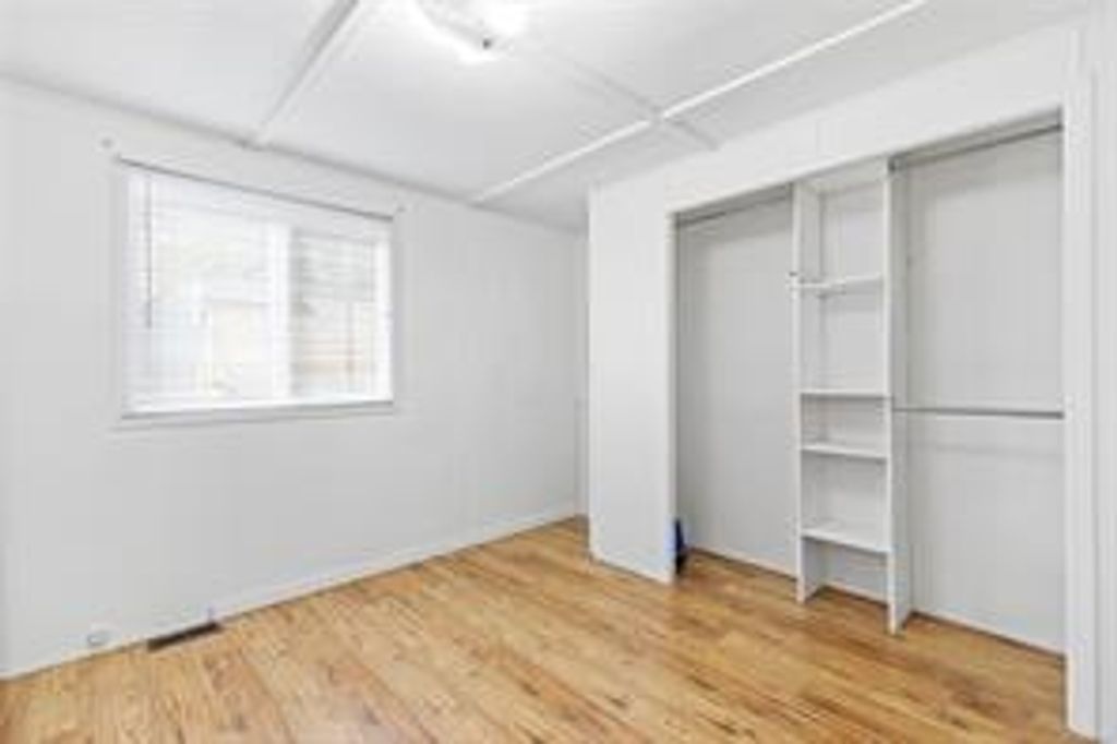 listing image 16048454496490626591
