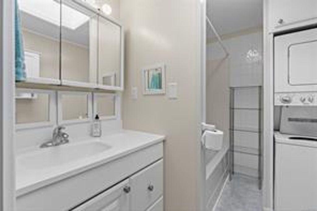 listing image 16040433301790820901