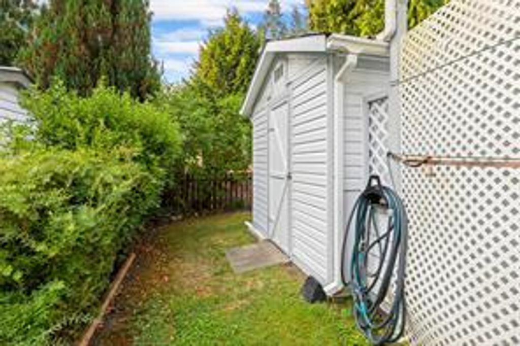 listing image 16045881137003204965
