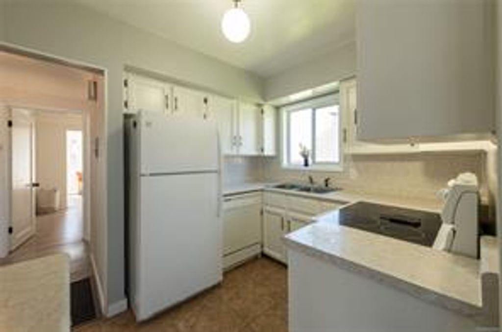 listing image 16043430205767366362