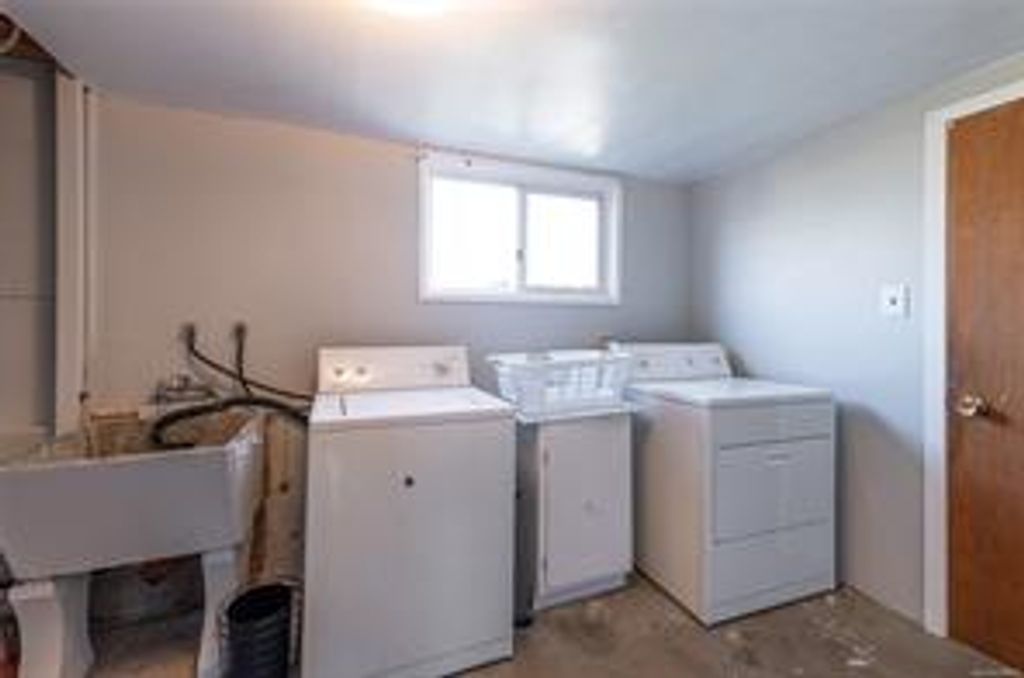 listing image 16048504378728435437