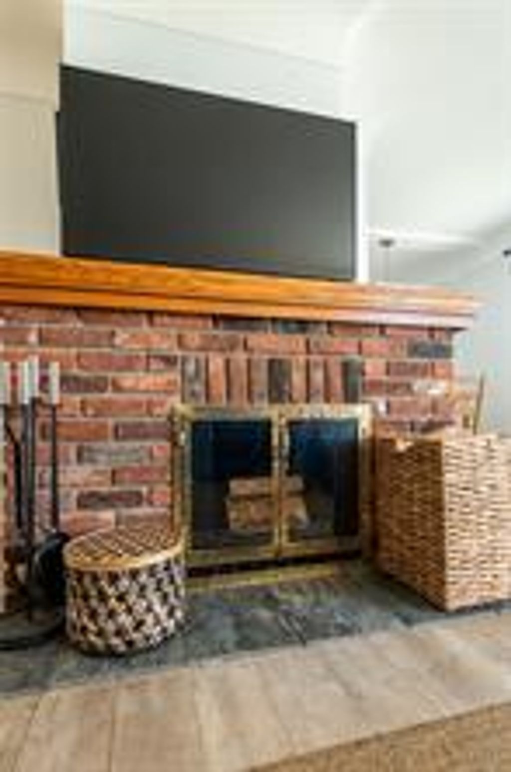 listing image 16043324717368124631