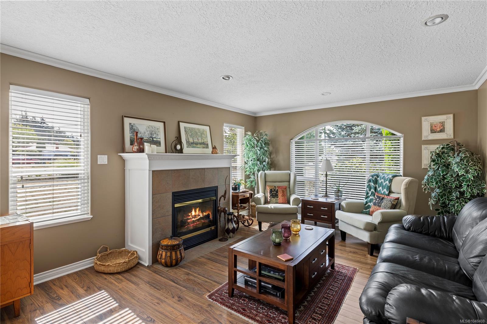 828 Sunray Rd